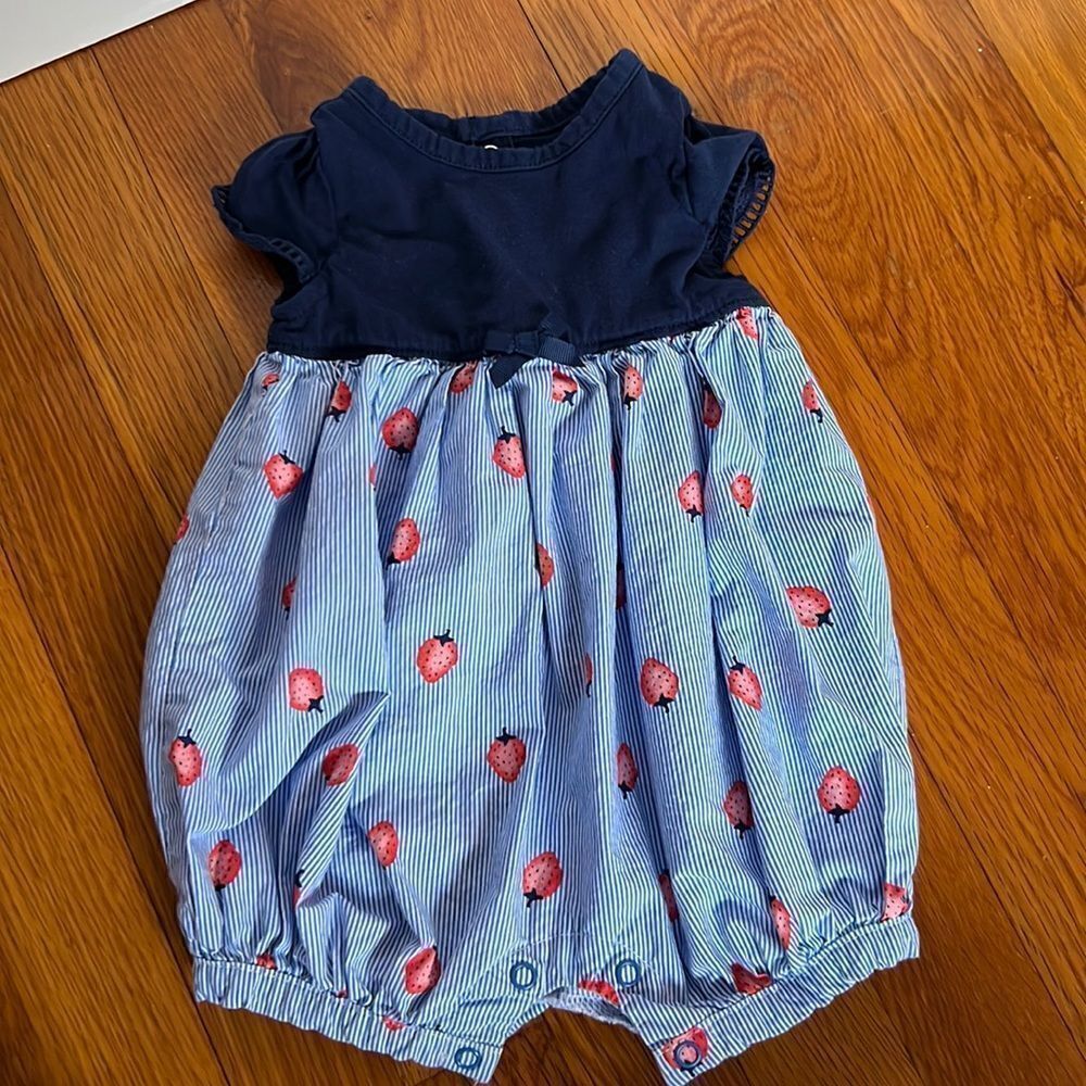Carters Romper 